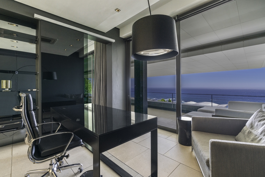 5 Bedroom Property for Sale in Clifton Western Cape